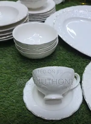 39 PCS Porcelain Dinnerware Set With a Baroque-Style Relief Pattern