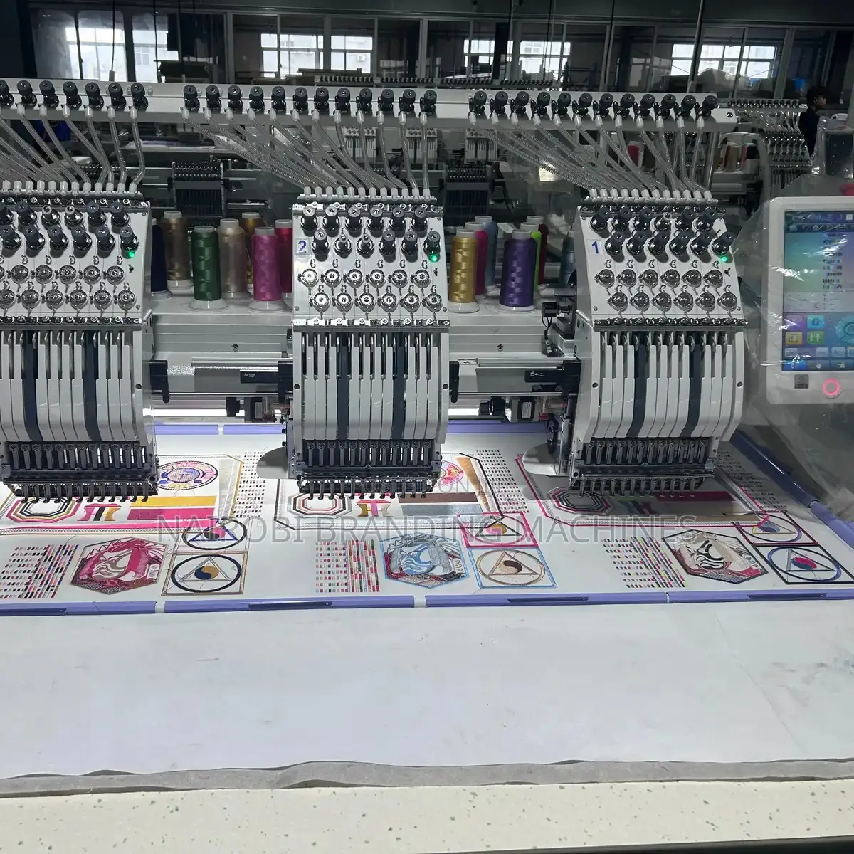 4 Head 12 Needles Embroidery Machine With Custom Worktable