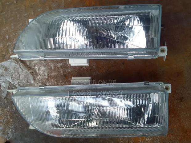 Headlight Toyota 102/100 - main view