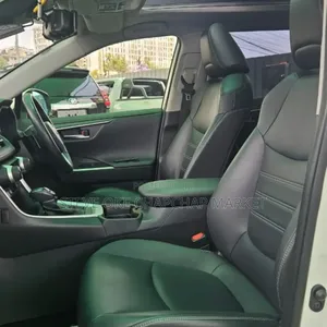 Toyota RAV4 2020 White