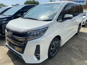 Toyota Noah 2018 White