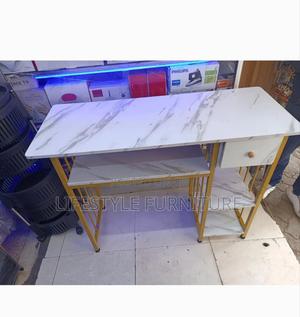 Classy Nail Table - thumbnail 2