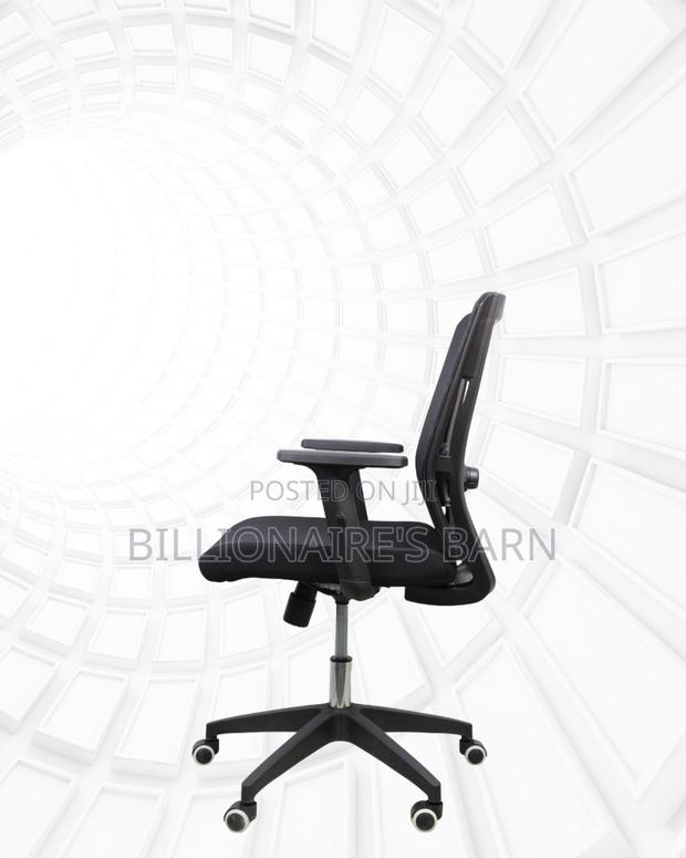 Ergonomic Mid-Back Seat | Simple, Clean Supportive