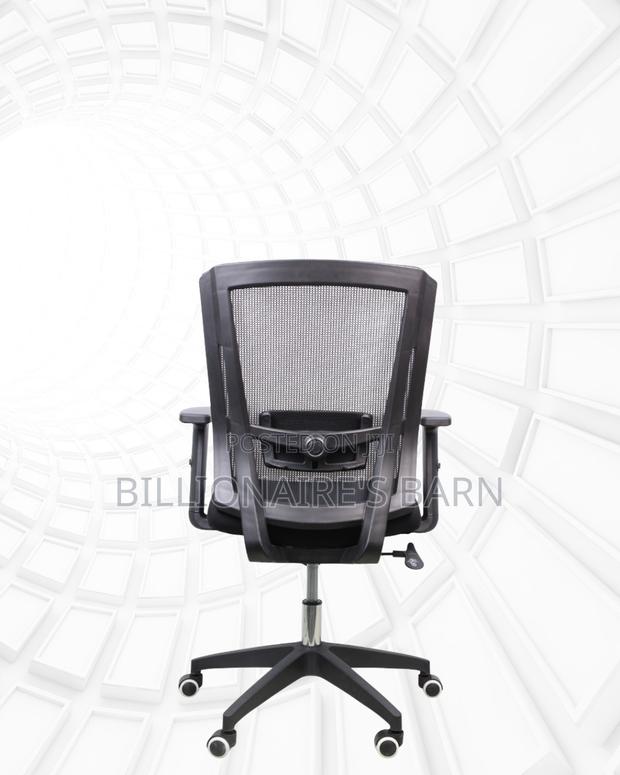 Ergonomic Mid-Back Seat | Simple, Clean Supportive - thumbnail 4