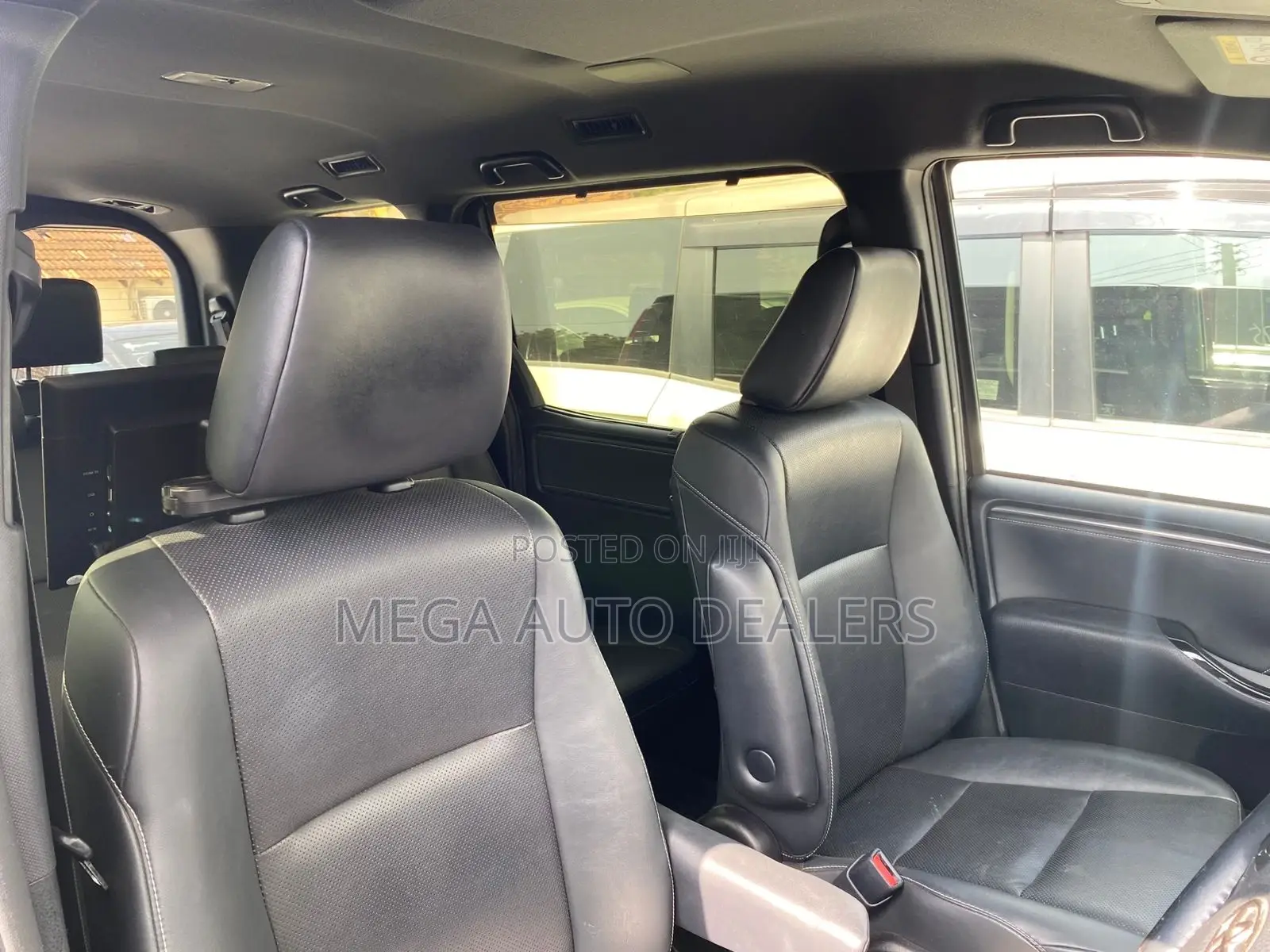 Toyota Esquire 2018 Black