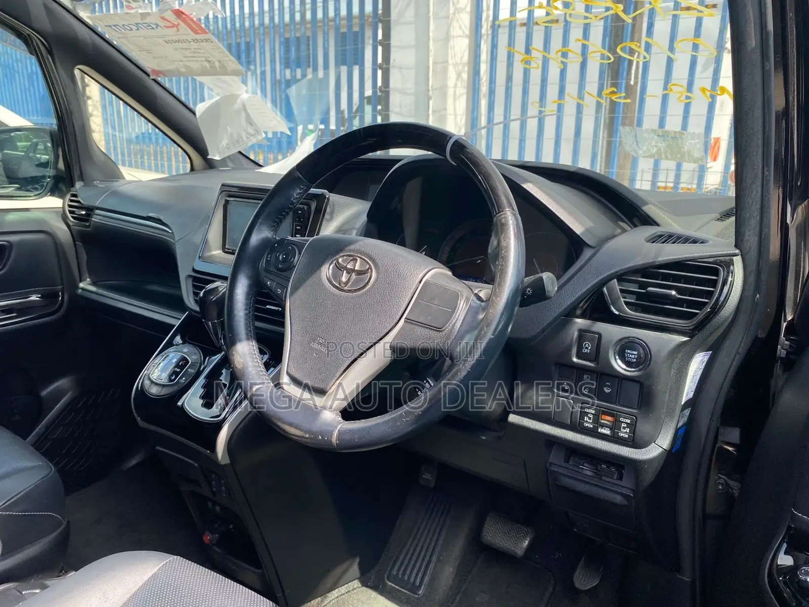 Toyota Esquire 2018 Black