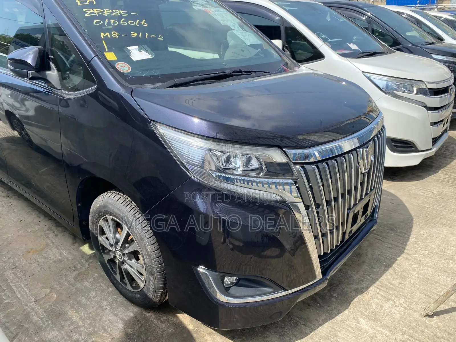 Toyota Esquire 2018 Black