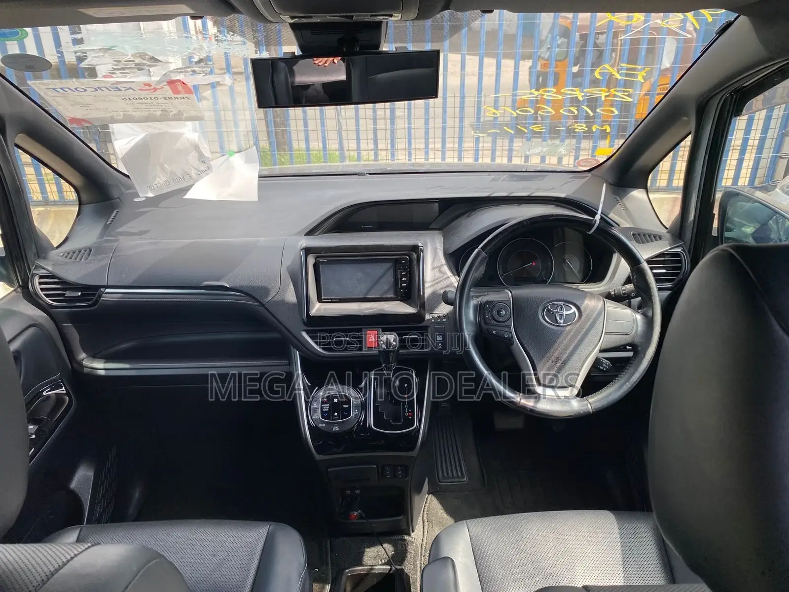 Toyota Esquire 2018 Black