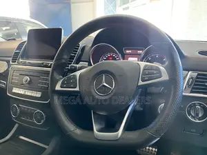 Mercedes-Benz GLE-Class GLE 350d 4MATIC 2018 White