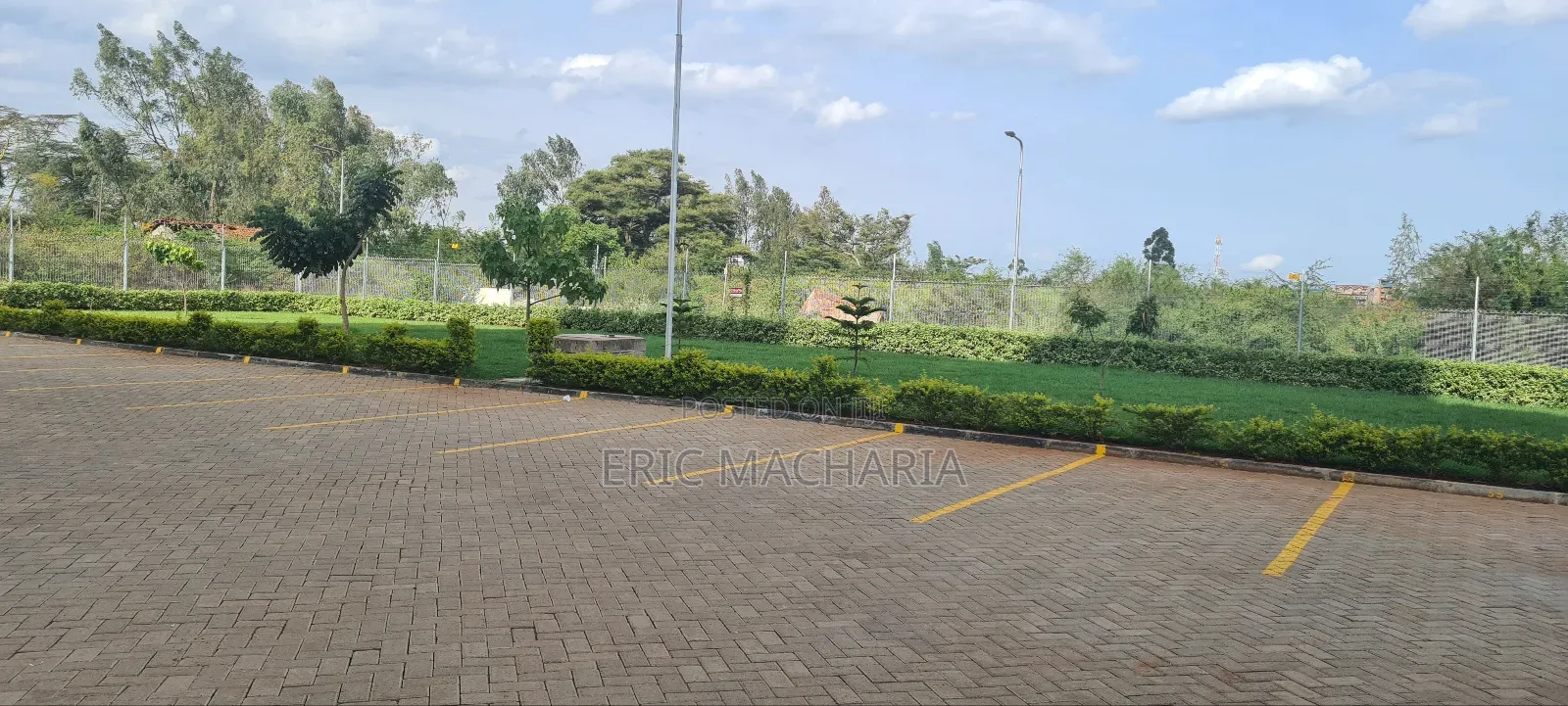 3bdrm Apartment in Claycity, Kasarani for sale