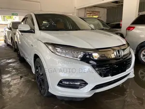 Honda Vezel 2018 White