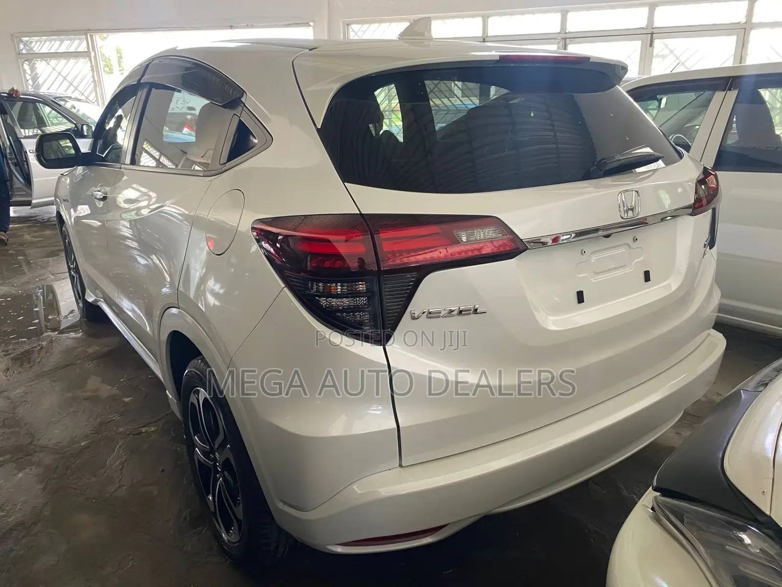 Honda Vezel 2018 White