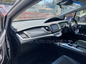 Honda Jade 2018 Silver