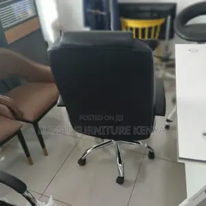 Swivel Executive Office Seat
