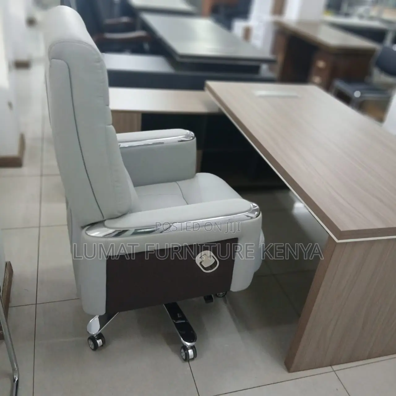 Managerial Office Seat