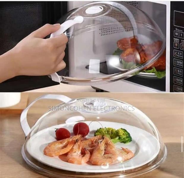 Heavy Microwave Food Cover With White Handle