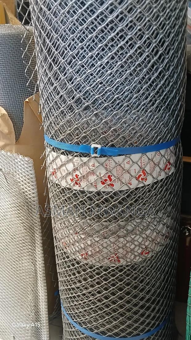Poultry/ Plastic Kukunet 25mtrs Grey