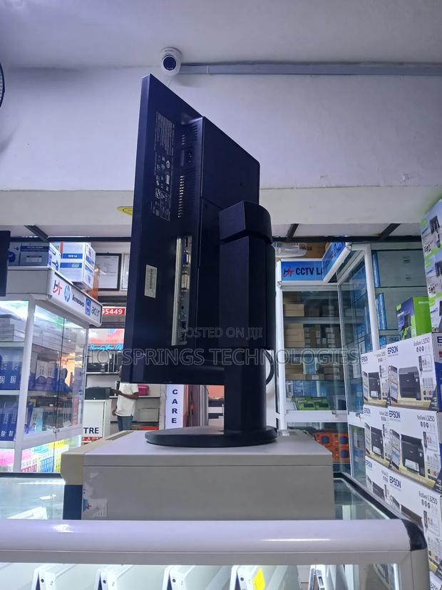 Desktop Computer 8GB Intel Core I5 SSD 512GB - thumbnail 3