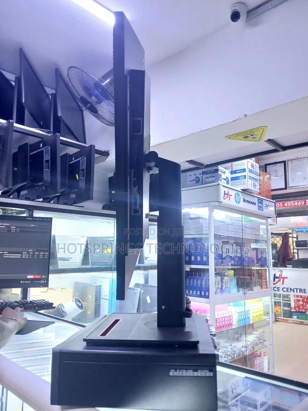 Lenovo ThinkCentre M720 SFF 8GB Intel Core I5 SSD 512GB - thumbnail 4