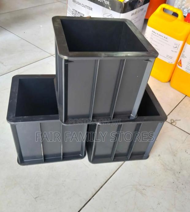 Concrete Plastic Cube Moulds - main view