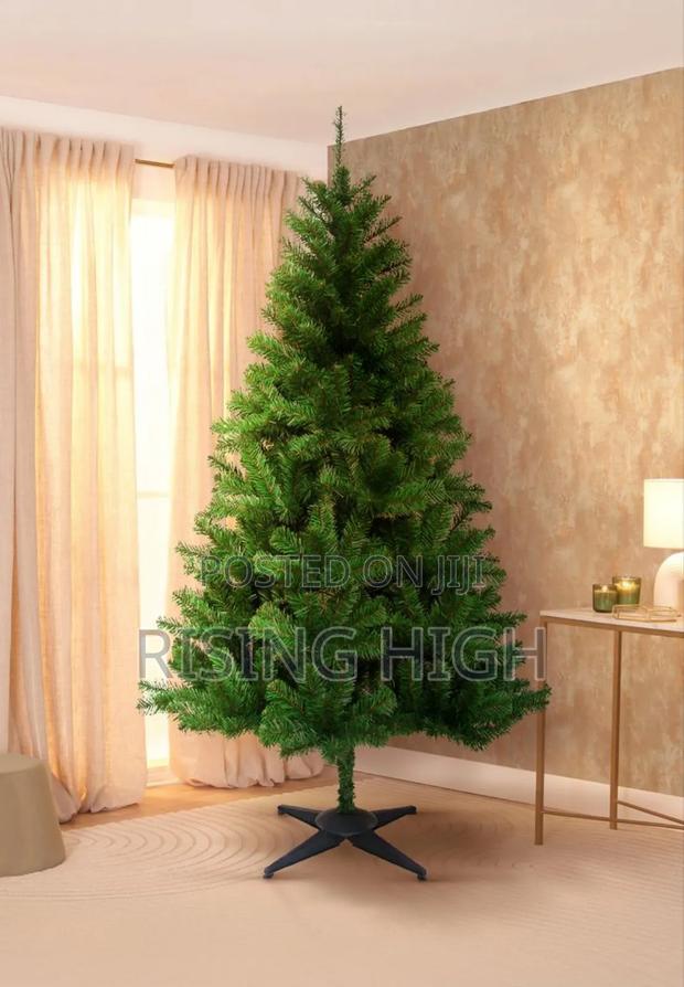 1. 8ft Christmas Tree With Stand 