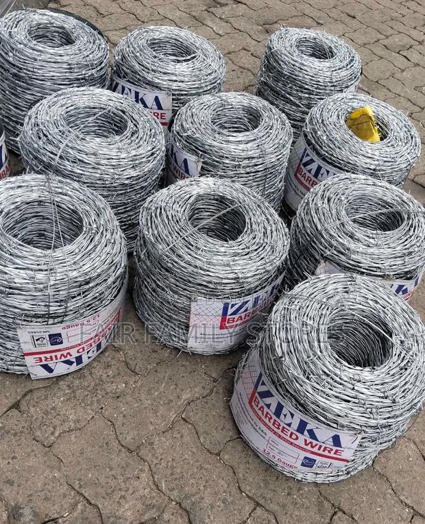 Sturdy Wire/ Barbed Wire