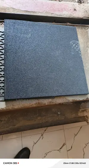20mm Thick Rubber/ Gym Tiles