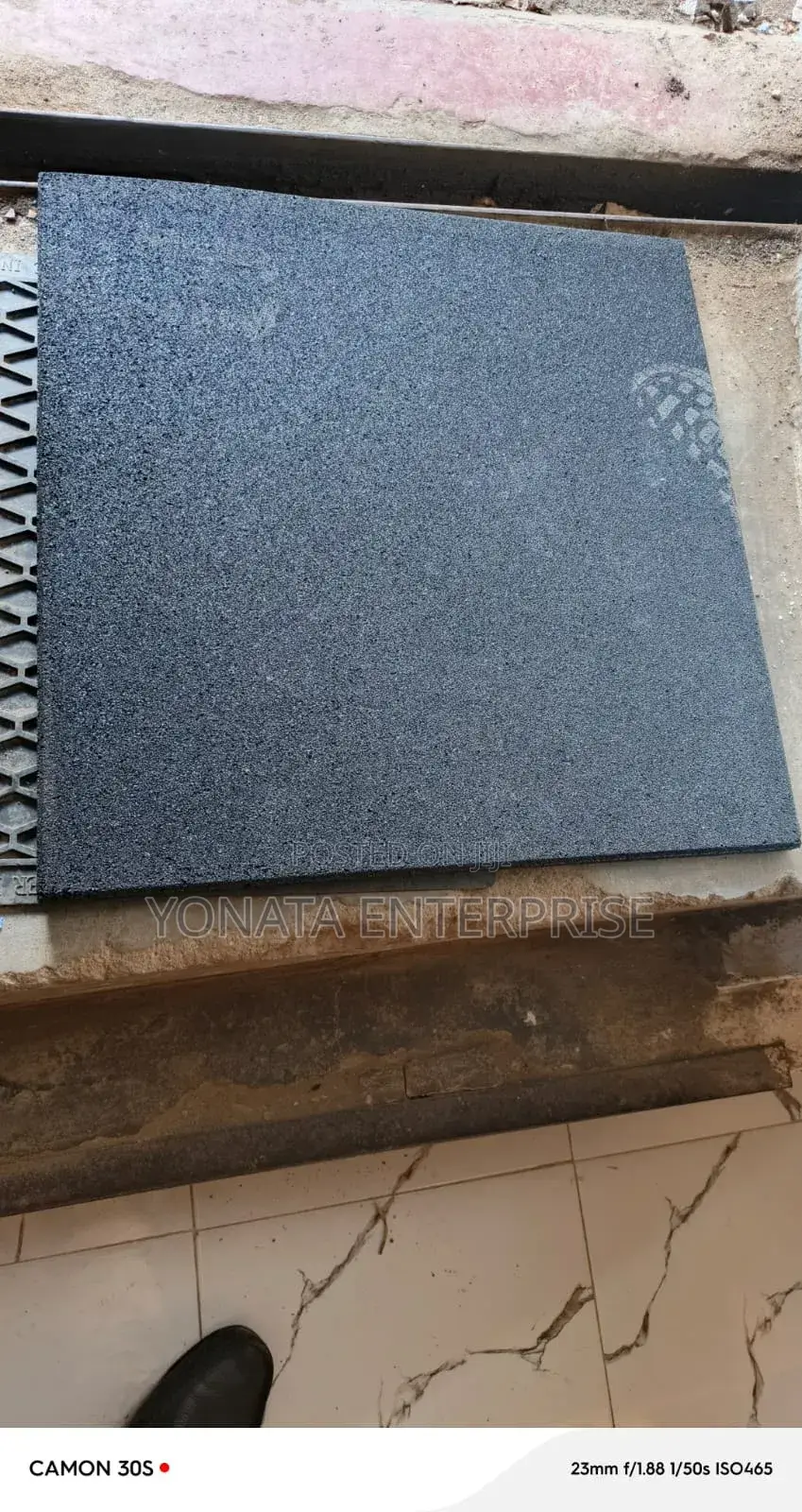 20mm Thick Rubber/ Gym Tiles