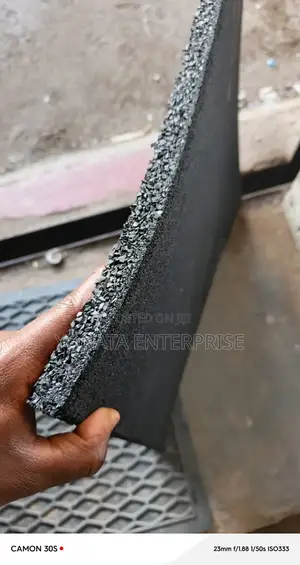 20mm Thick Rubber/ Gym Tiles
