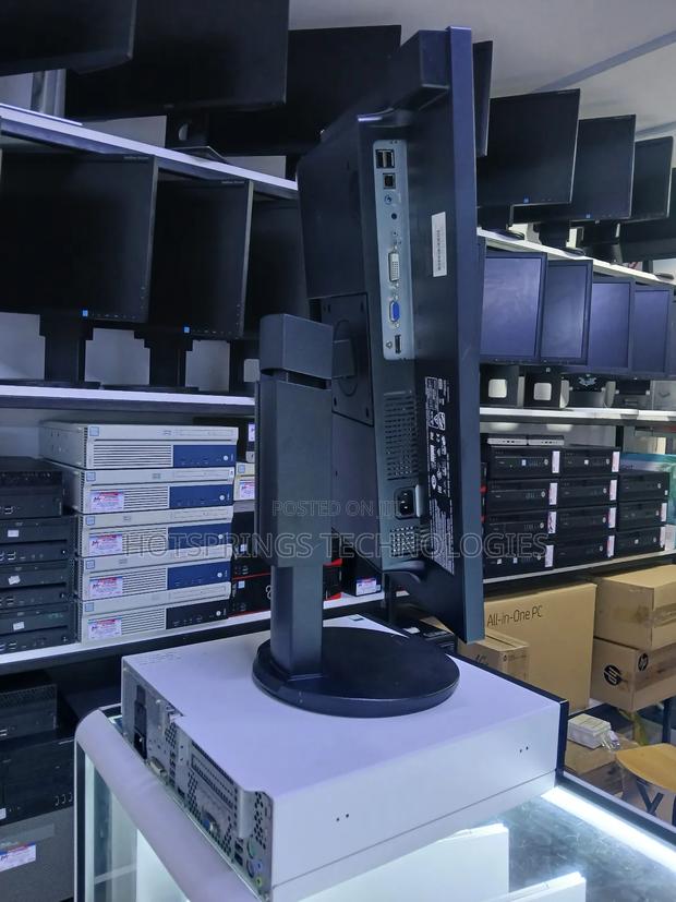 Desktop Computer Fujitsu Esprimo D538 8GB Intel Core I3 SSD 256GB - thumbnail 2