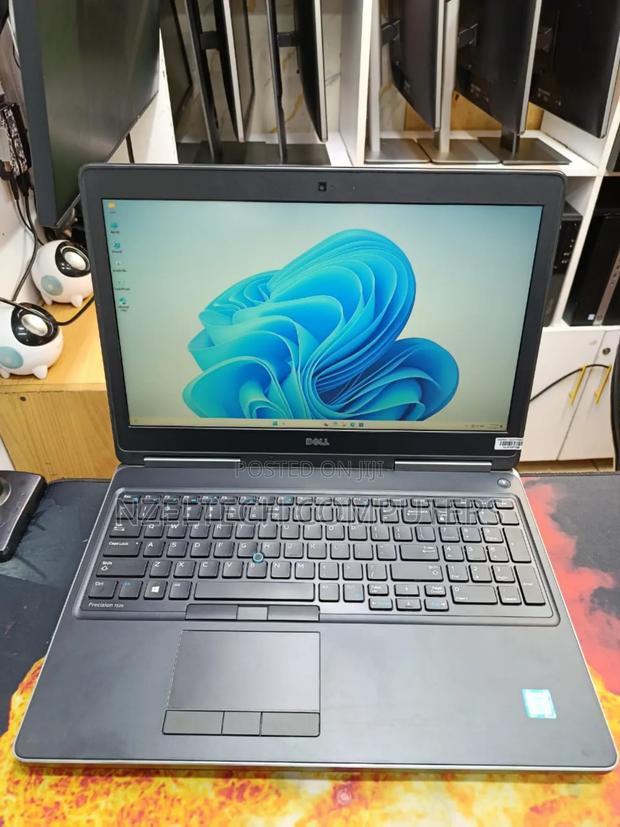 Laptop Dell Precision 7520 16GB Intel Core I7 SSD 256GB - thumbnail 5