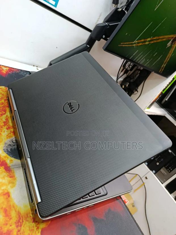 Laptop Dell Precision 7520 16GB Intel Core I7 SSD 256GB - thumbnail 6