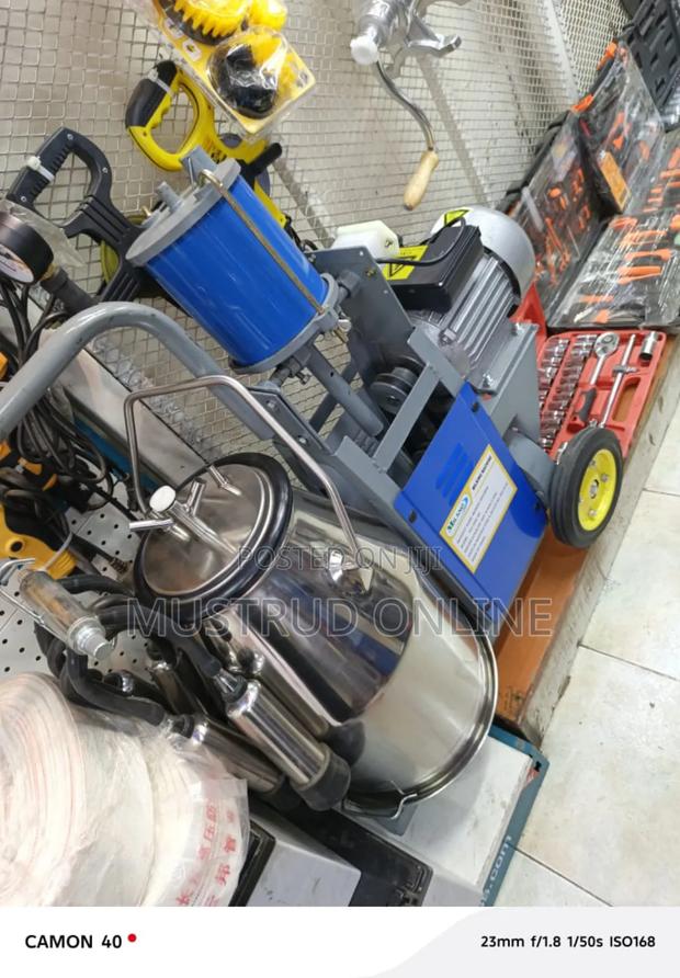 Italian Cow Milking Machine - main view