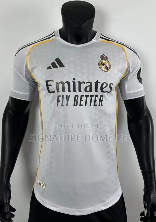 Real Madrid Player Version Jersey 2025-2026 - main view