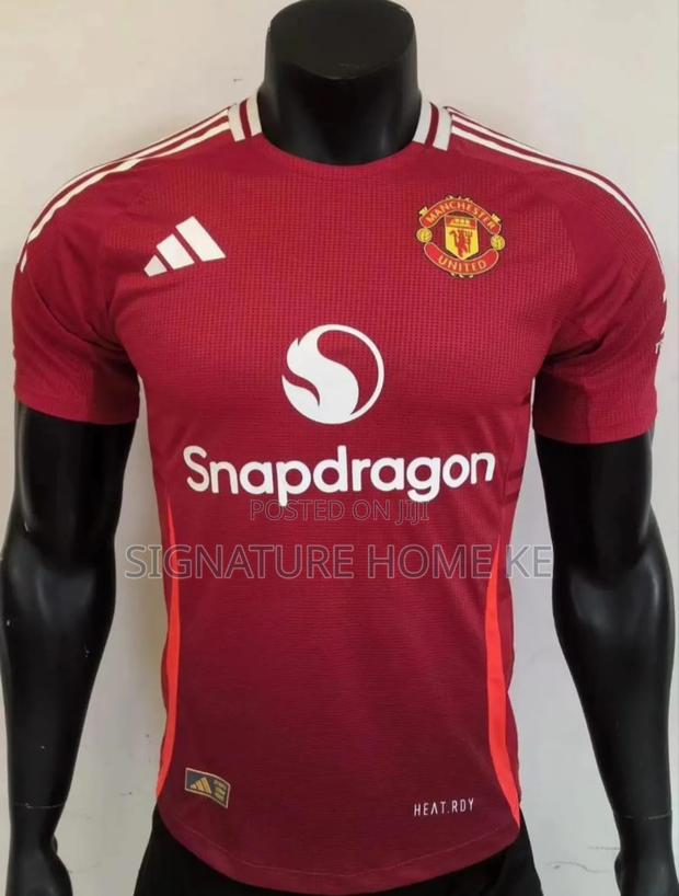 Manchester United Player Version Jersey 2025-2026 - thumbnail 2