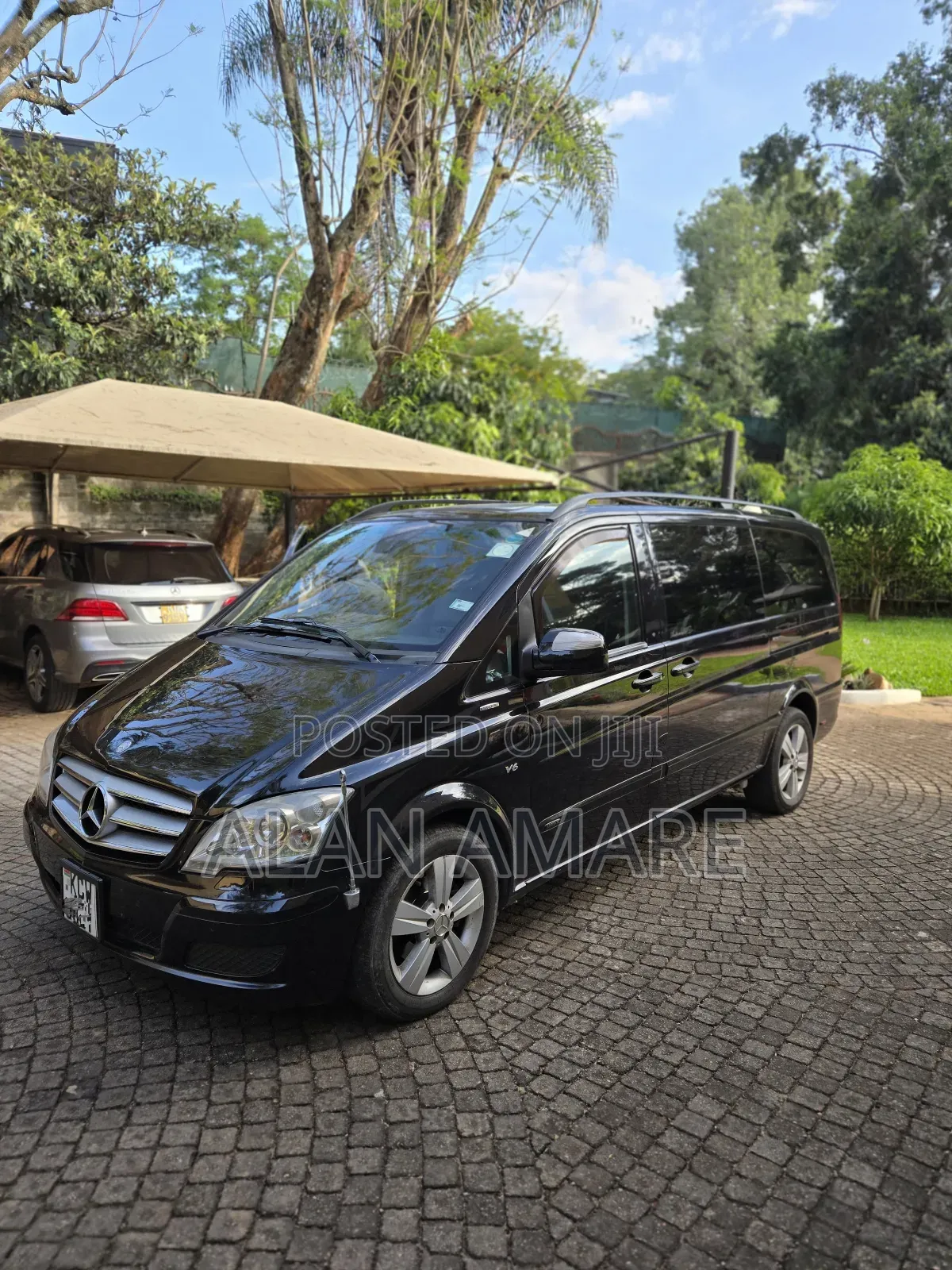 Mercedes-Benz V-Class 2012 Black