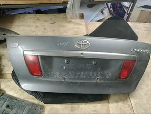 Toyota Premio 240 Boot
