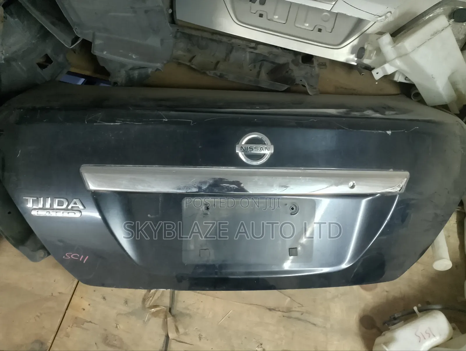 Nissan Tiida Boot