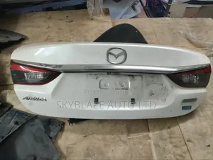 Mazda Atenza Boot