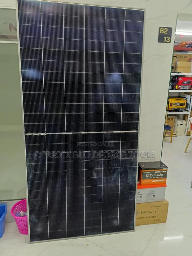 All Weather Bifacial 585w Solar Panel - main view