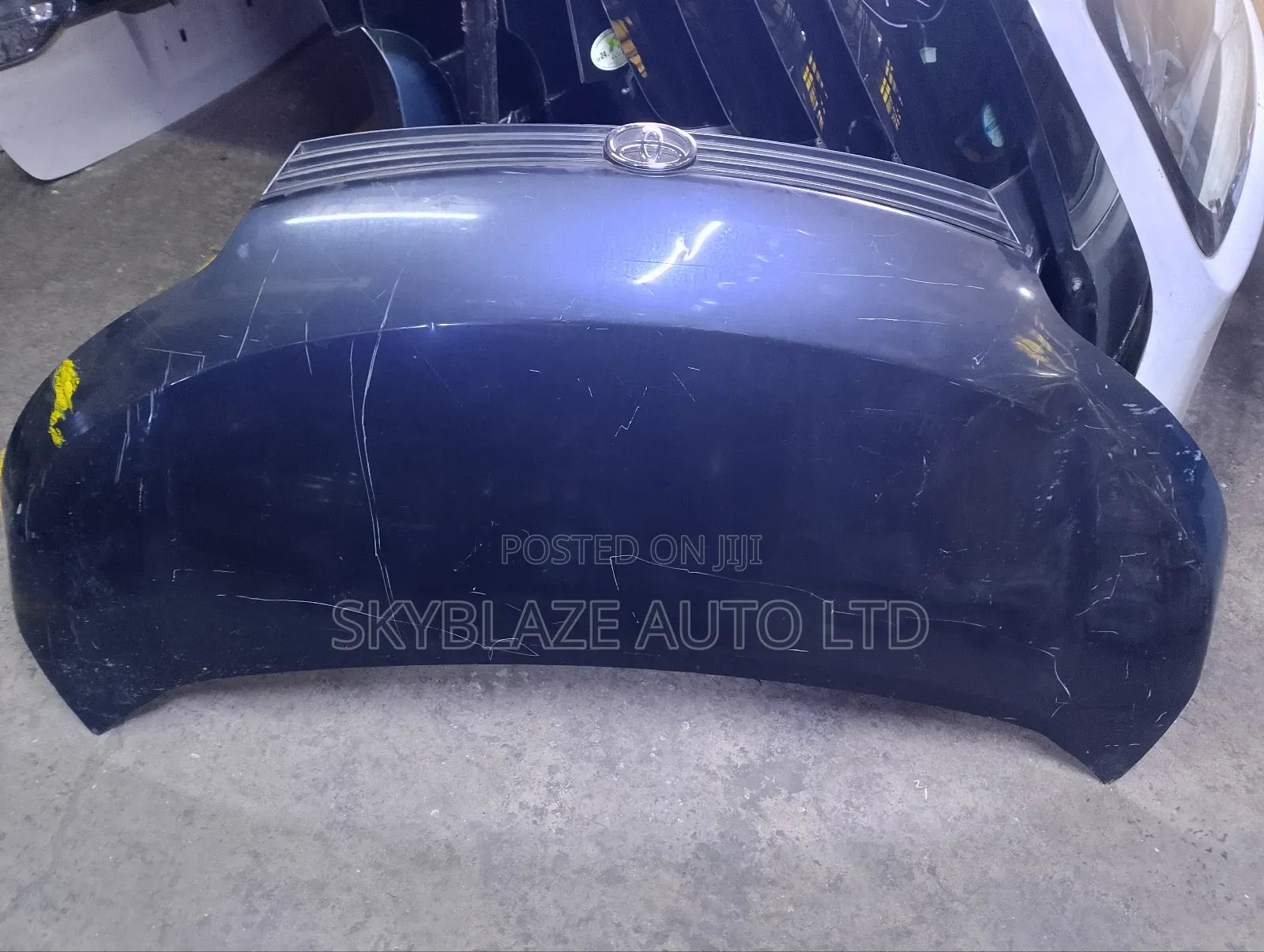 Toyota Spade Bonnet