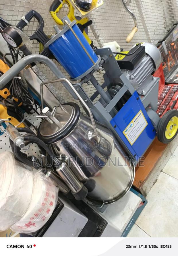 High Quality Single Barrel Milking Machine - main view