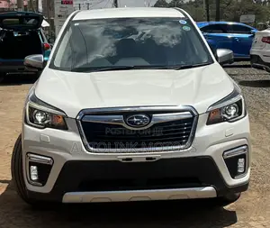 Subaru Forester 2018 White