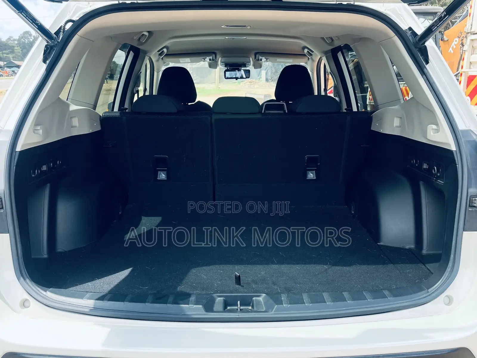 Subaru Forester 2018 White