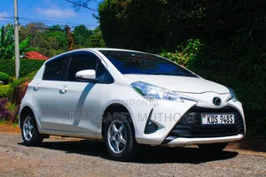 Toyota Vitz 2017 White