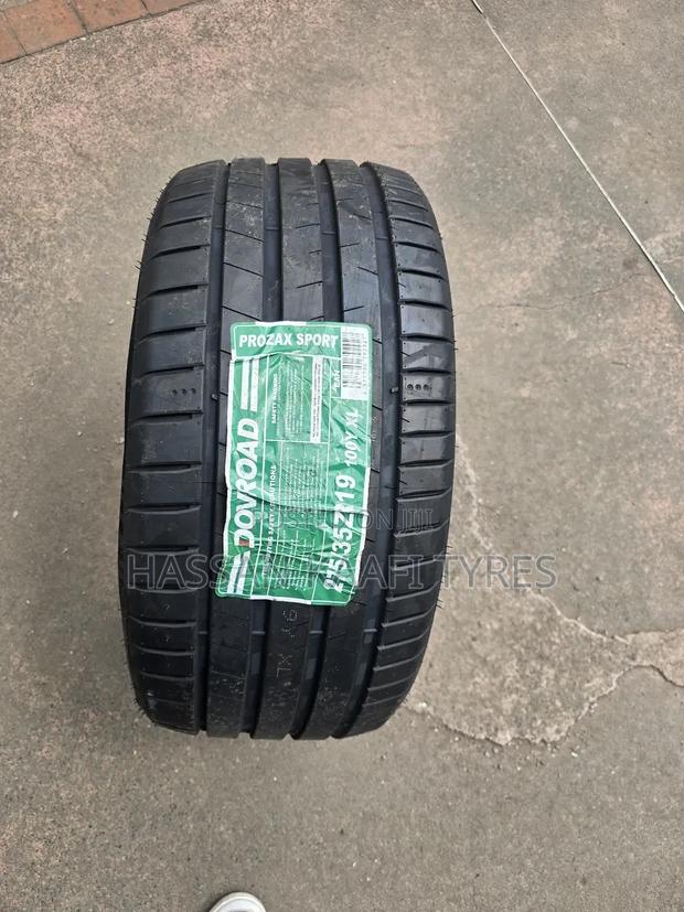 275/35r19 Dovroad Tyre