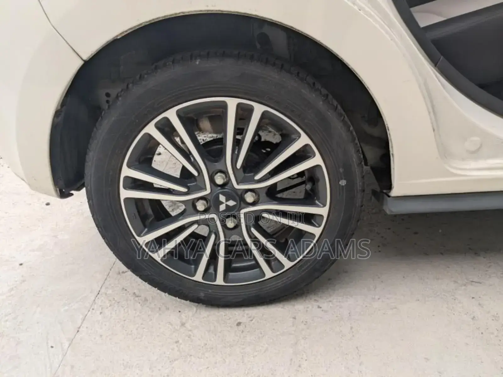 Mitsubishi Mirage 2018 White