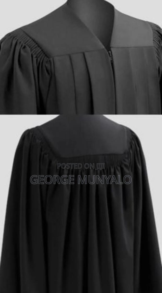 Graduation Ceremony Robe - thumbnail 3