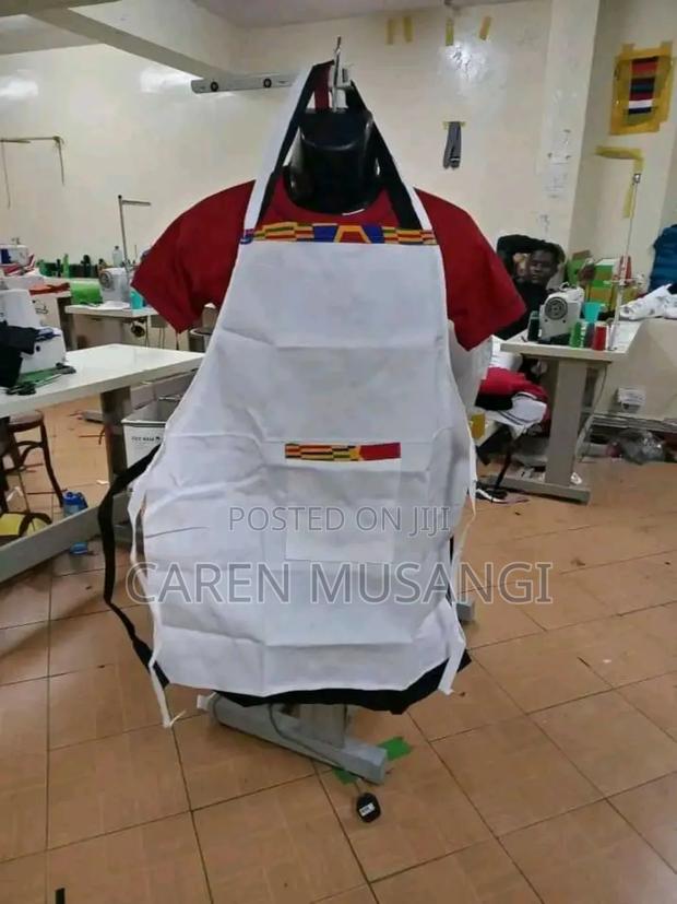 Durable Kitchen Apron - thumbnail 2