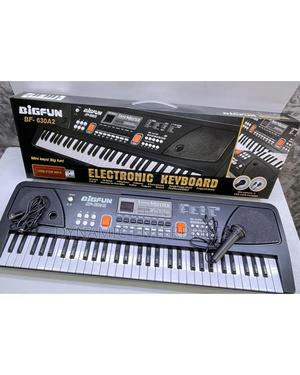 61 Keys Electric Piano With Microphone and Charging Cable - thumbnail 2